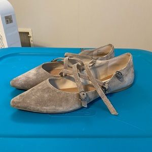 Steve Madden flats size 9 taupe color